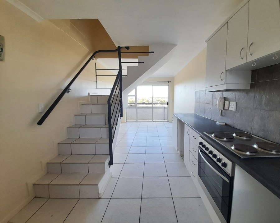 8 Bedroom Property for Sale in Uitzicht Western Cape